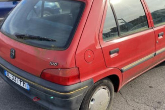 Poignee interieur avant gauche PEUGEOT 106