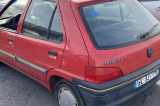 Poignee interieur avant gauche PEUGEOT 106
