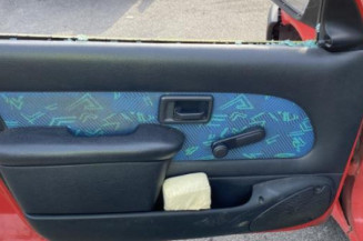 Poignee interieur avant gauche PEUGEOT 106