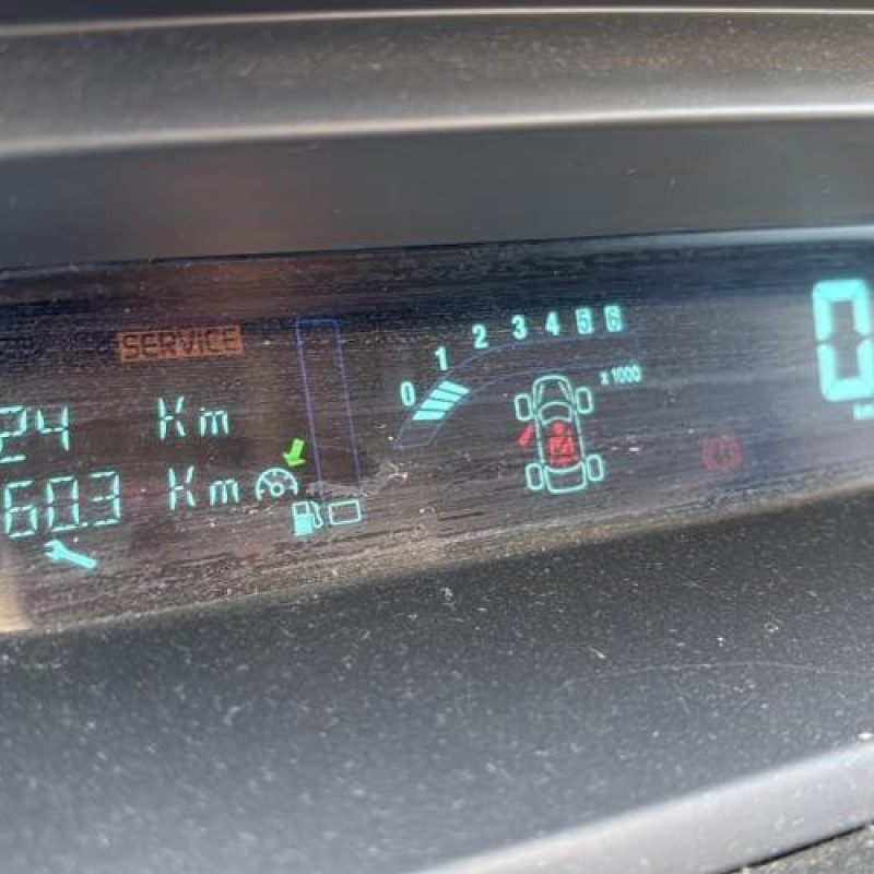 Feu arriere stop central RENAULT GRAND SCENIC 2 Photo n°19