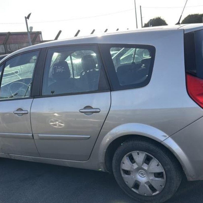 Plage arriere RENAULT GRAND SCENIC 2 Photo n°12