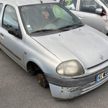 Attache ceinture arriere gauche RENAULT CLIO 2
