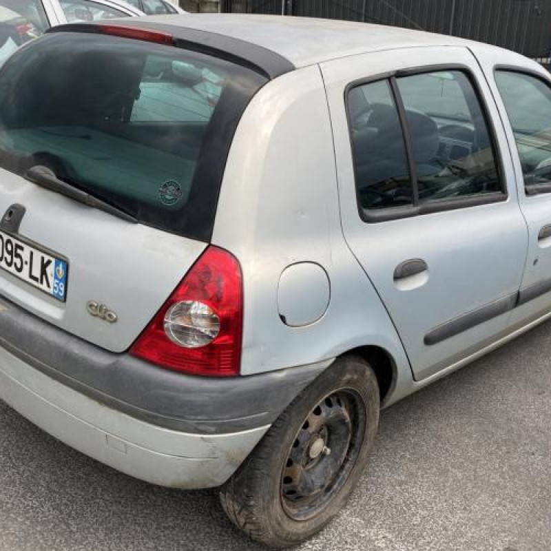 Attache ceinture arriere gauche RENAULT CLIO 2 Photo n°3
