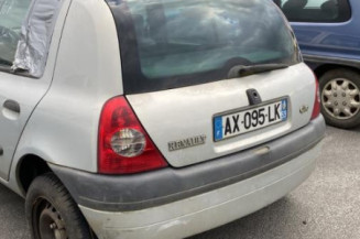 Attache ceinture arriere gauche RENAULT CLIO 2