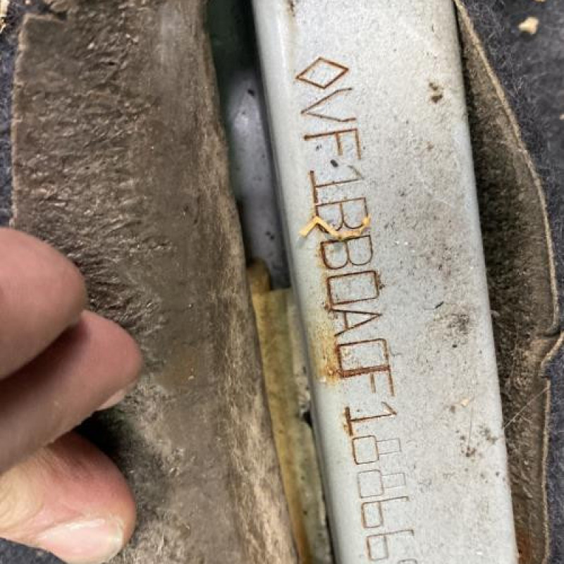 Attache ceinture arriere gauche RENAULT CLIO 2 Photo n°16