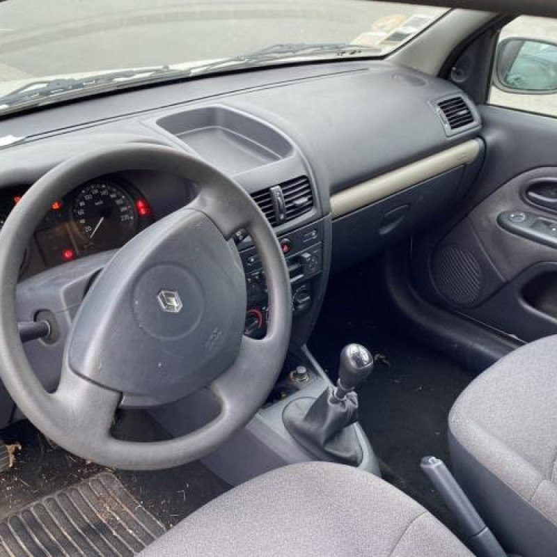 Plage arriere RENAULT CLIO 2 Photo n°17