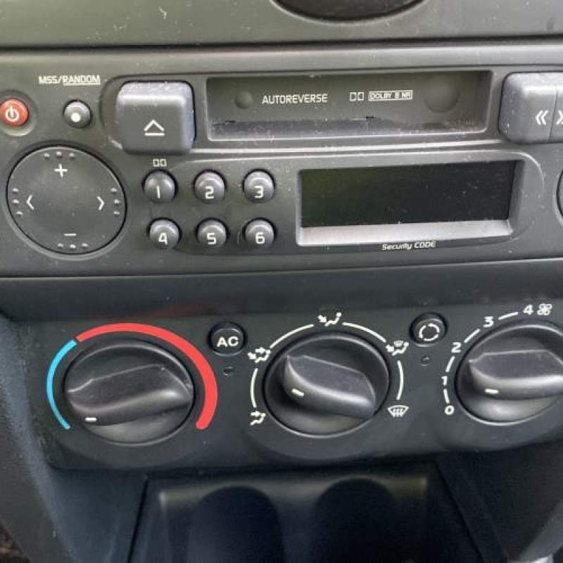 Plage arriere RENAULT CLIO 2 Photo n°18