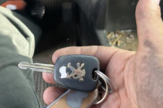 Poignee porte avant gauche PEUGEOT PARTNER 1