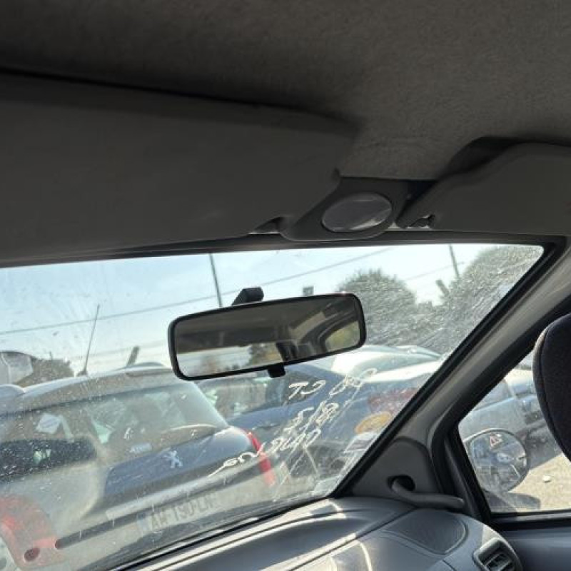 Feu arriere stop central RENAULT TWINGO 1 Photo n°15