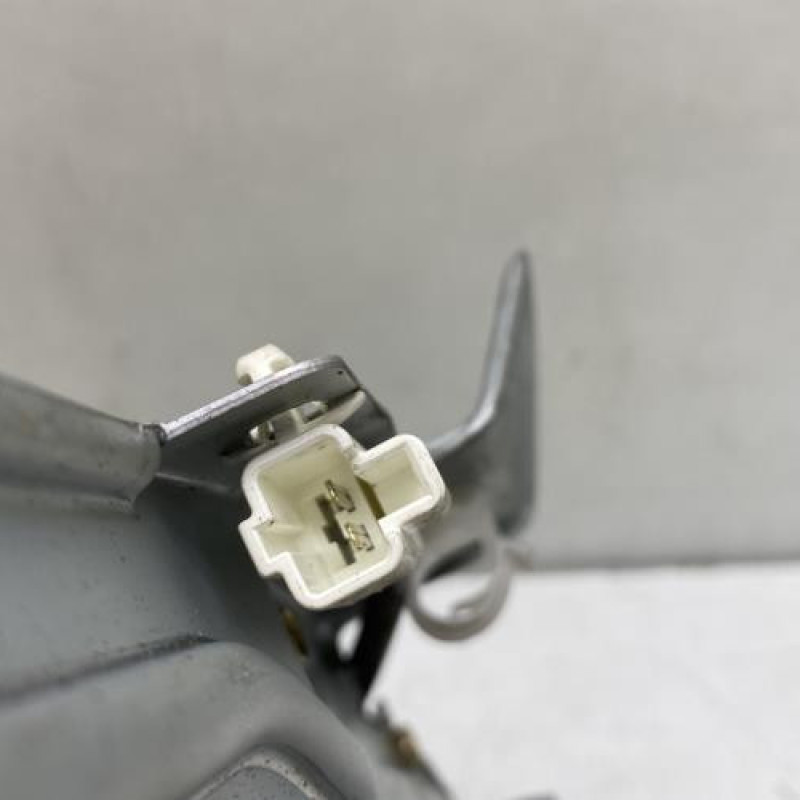 Moteur essuie glace arriere TOYOTA YARIS 1 Photo n°3