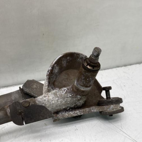 Moteur essuie glace avant TOYOTA YARIS 1