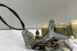 Serrure avant gauche TOYOTA YARIS 1
