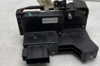 Serrure avant droit FORD FIESTA 5