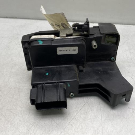 Serrure avant droit FORD FIESTA 5