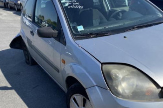 Serrure avant droit FORD FIESTA 5