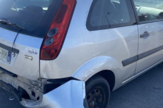 Serrure avant droit FORD FIESTA 5