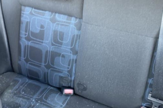 Serrure avant droit FORD FIESTA 5