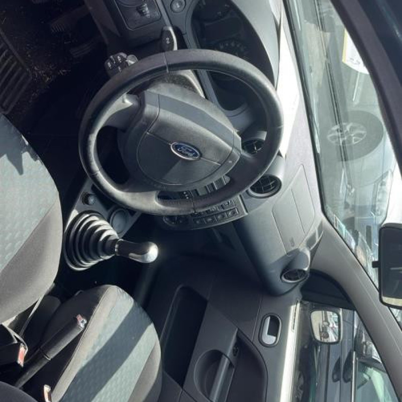 Face avant FORD FIESTA 5 Photo n°11