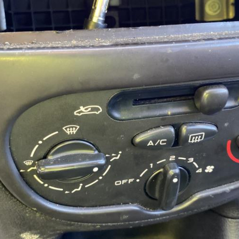 Boitier air bag PEUGEOT 206 Photo n°14
