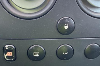 Poignee interieur avant gauche CITROEN BERLINGO 1