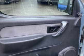 Serrure avant gauche CITROEN BERLINGO 1