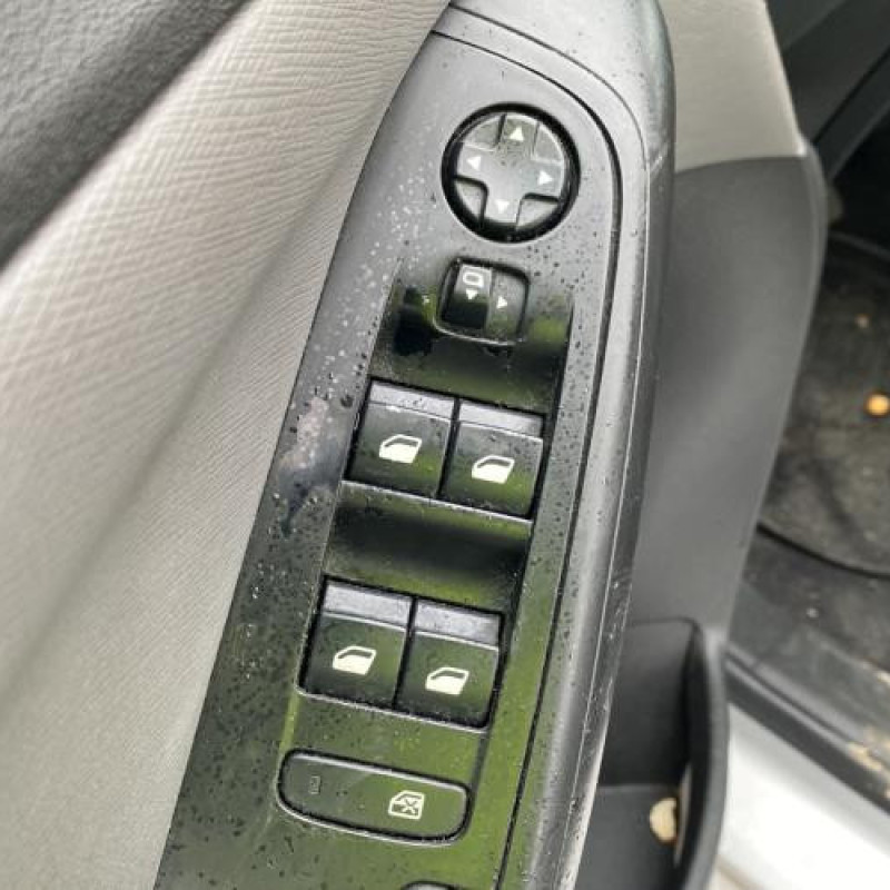 Actionneur verrou trappe d'essence CITROEN C4 GRAND PICASSO 2 Photo n°14