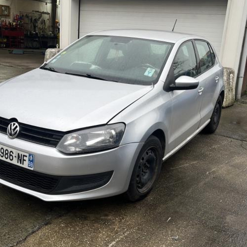 Actionneur verrou trappe d'essence VOLKSWAGEN POLO 5 Photo n°4