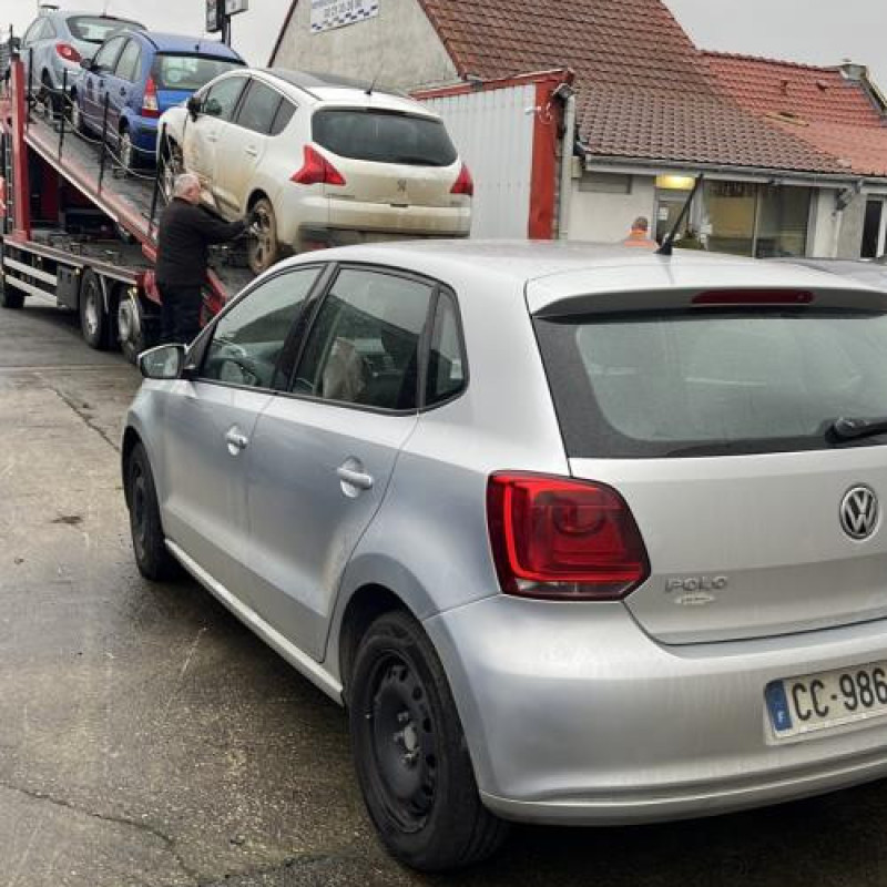 Actionneur verrou trappe d'essence VOLKSWAGEN POLO 5 Photo n°5