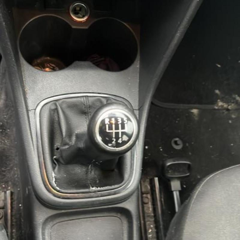 Actionneur verrou trappe d'essence VOLKSWAGEN POLO 5 Photo n°9