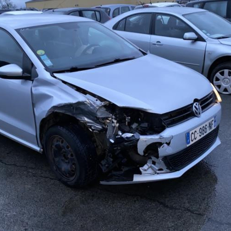 Actionneur verrou trappe d'essence VOLKSWAGEN POLO 5 Photo n°15