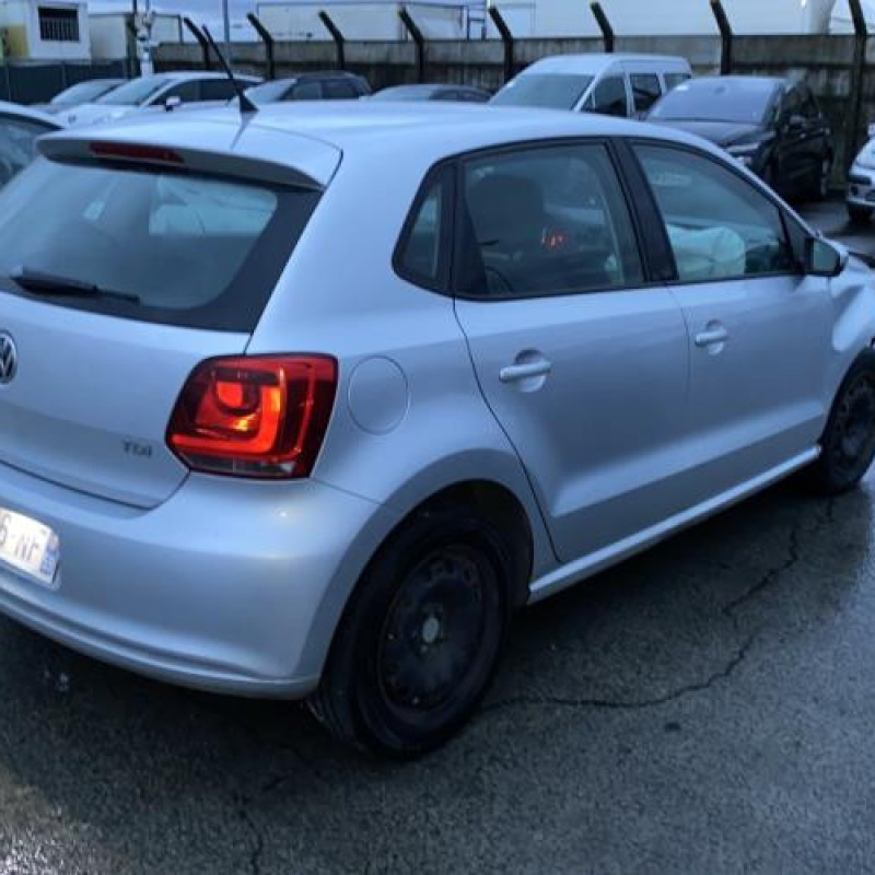 Actionneur verrou trappe d'essence VOLKSWAGEN POLO 5 Photo n°16