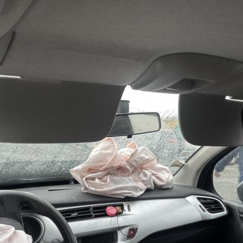 Bouton de warning CITROEN C3 2 Photo n°18