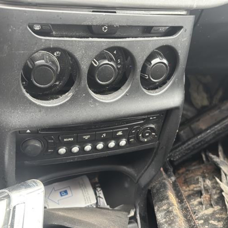 Bouton de warning CITROEN C3 2 Photo n°20