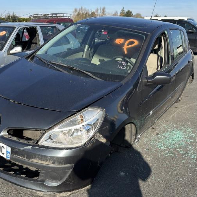 Feu arriere principal droit (feux) RENAULT CLIO 3 Photo n°4