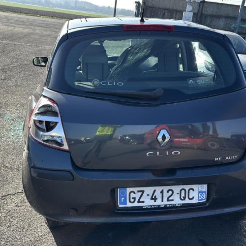 Feu arriere principal droit (feux) RENAULT CLIO 3 Photo n°8