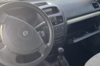 Anti brouillard gauche (feux) RENAULT CLIO 2