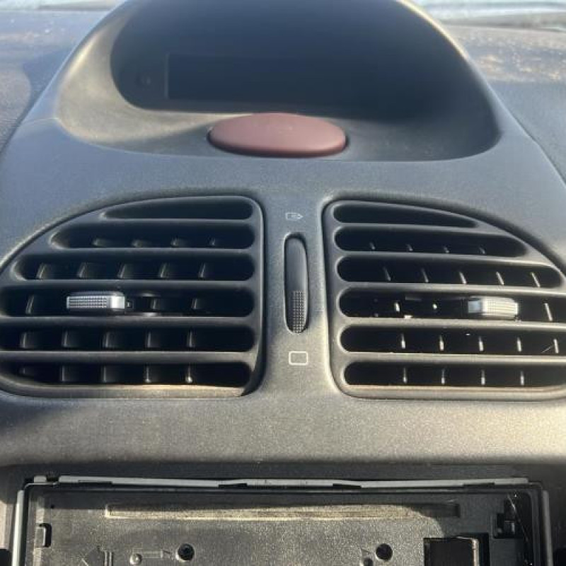 Boitier air bag PEUGEOT 206 Photo n°15