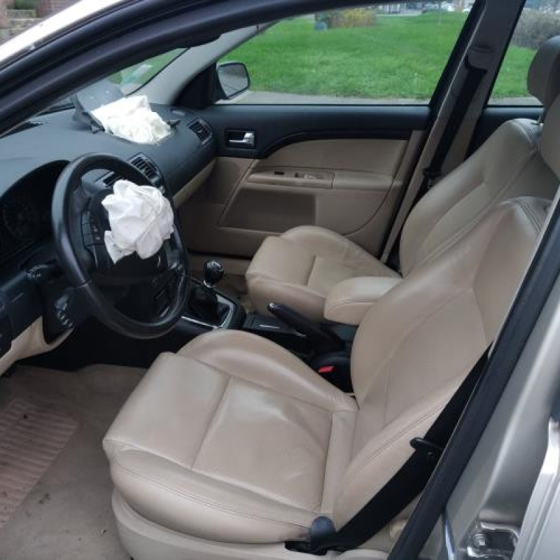 Serrure avant droit FORD MONDEO 2 Photo n°9