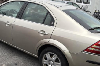 Serrure avant droit FORD MONDEO 2