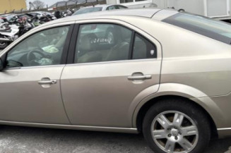 Serrure avant droit FORD MONDEO 2