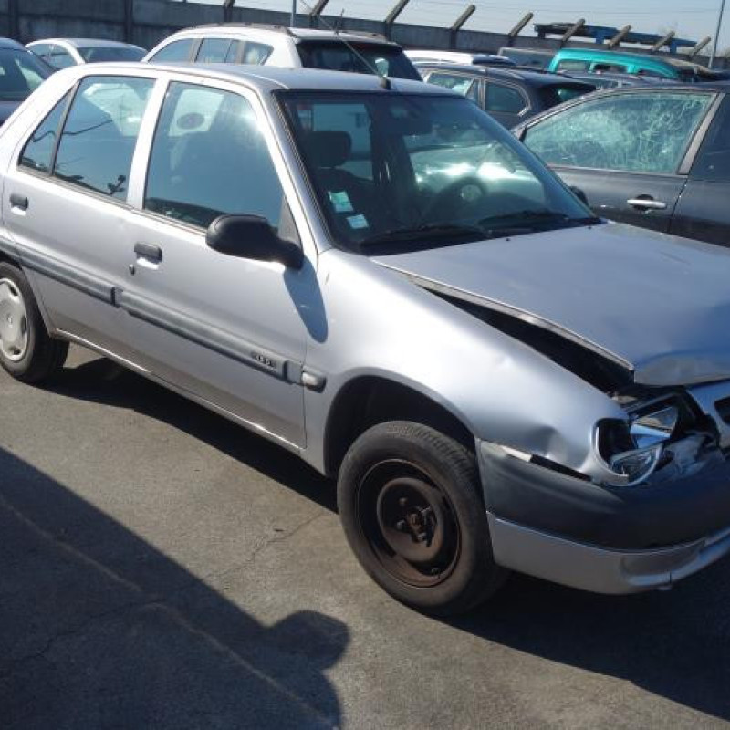 Feu arriere principal droit (feux) CITROEN SAXO Photo n°9