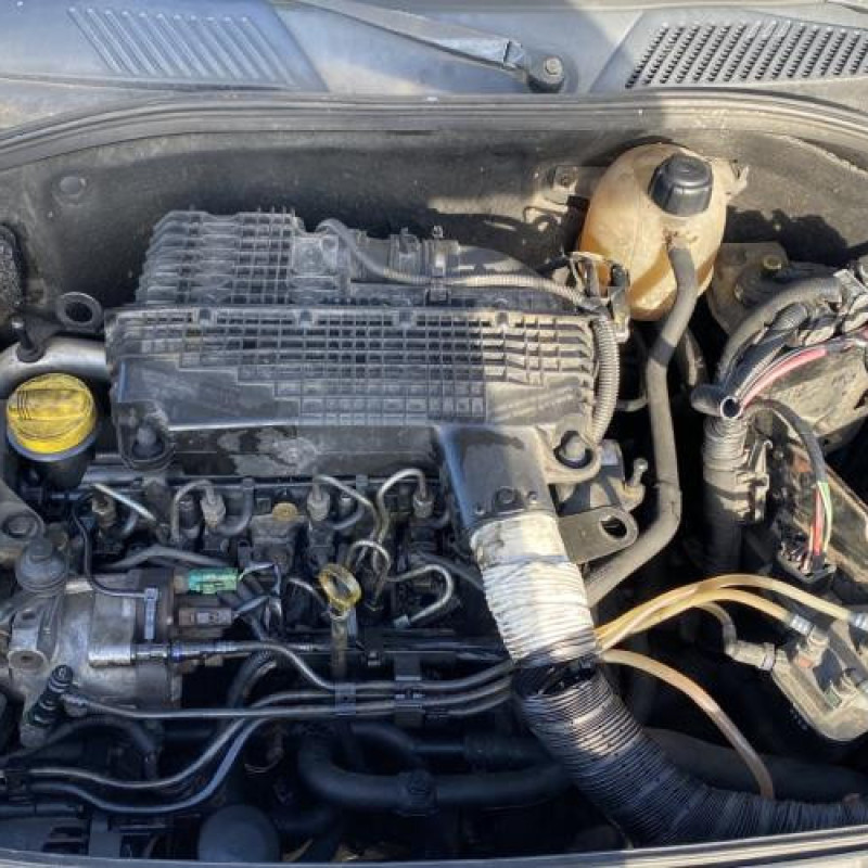 Poignee porte avant droit RENAULT CLIO 2 Photo n°20