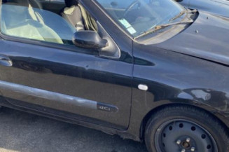 Poignee porte avant gauche RENAULT CLIO 2