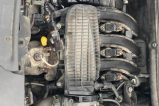 Feu arriere stop central PEUGEOT 208 1