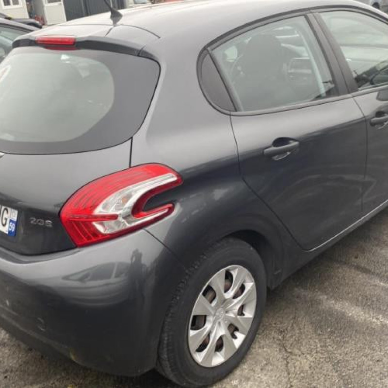 Feu arriere stop central PEUGEOT 208 1 Photo n°17
