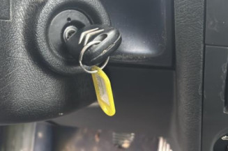 Bouton de coffre CITROEN BERLINGO 1