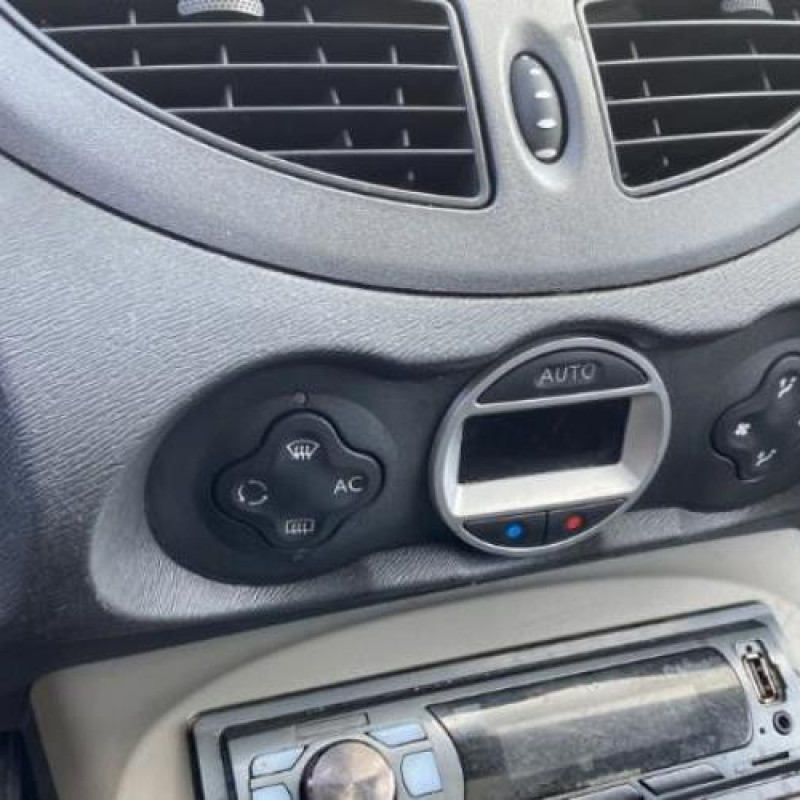 Ceinture avant gauche RENAULT TWINGO 2 Photo n°11