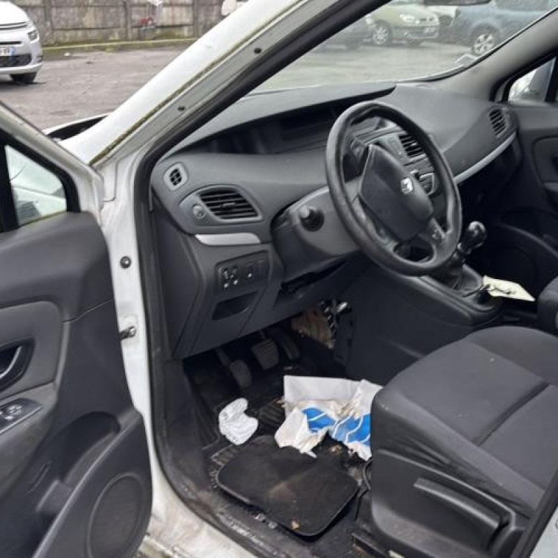 Feu arriere principal droit (feux) RENAULT SCENIC 3 Photo n°9