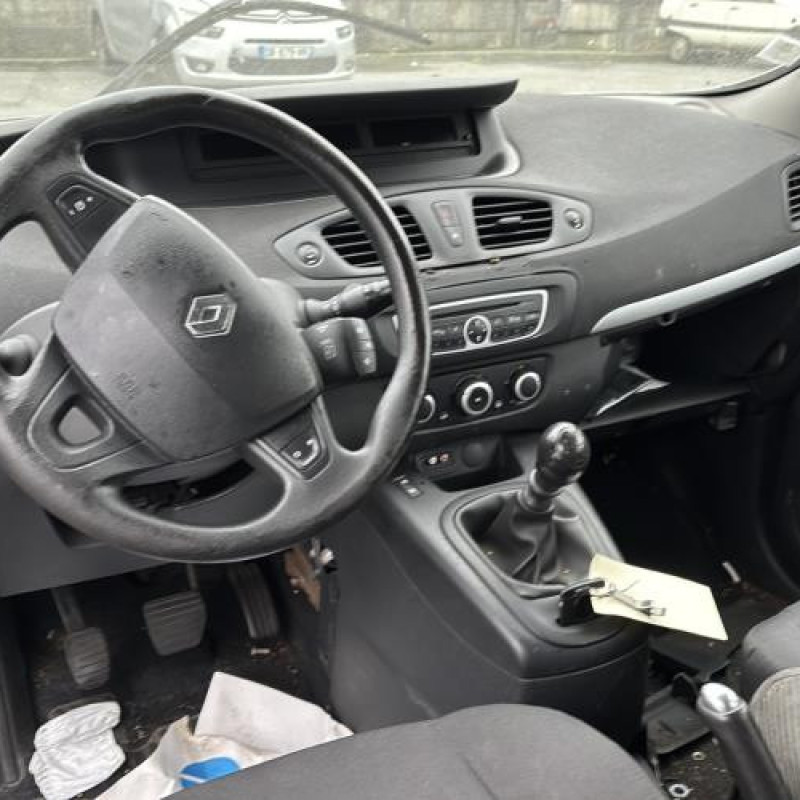 Feu arriere principal droit (feux) RENAULT SCENIC 3 Photo n°12
