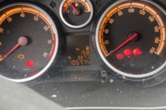 Serrure avant gauche OPEL CORSA D